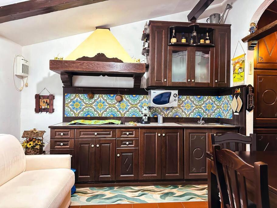 Free Parking La Bianca Neve Cottage Castel Di Sangro Exterior foto
